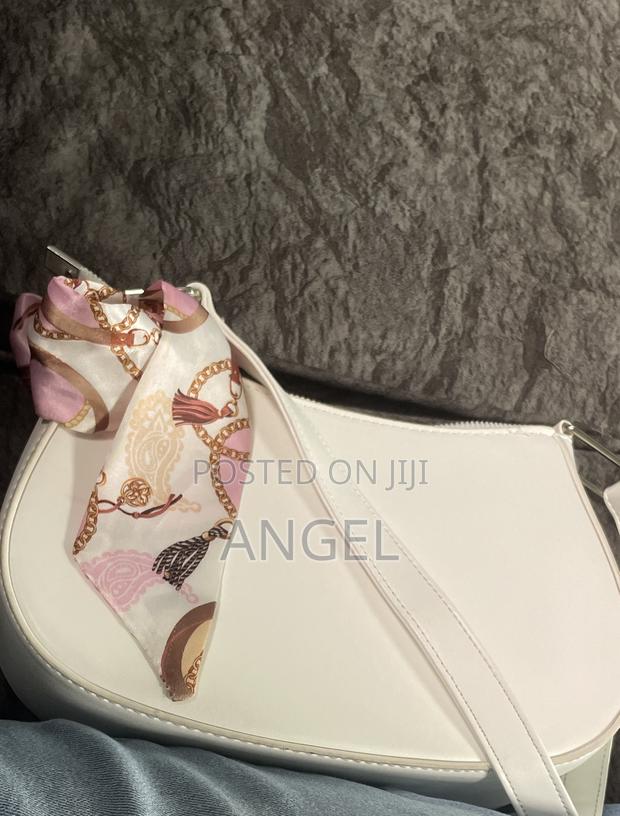 Trendy White Leather Shoulder Handbag - thumbnail 3