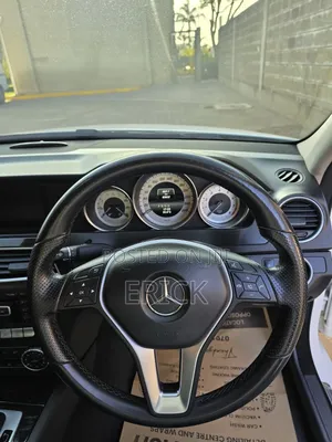 Mercedes-Benz C180 2014 White