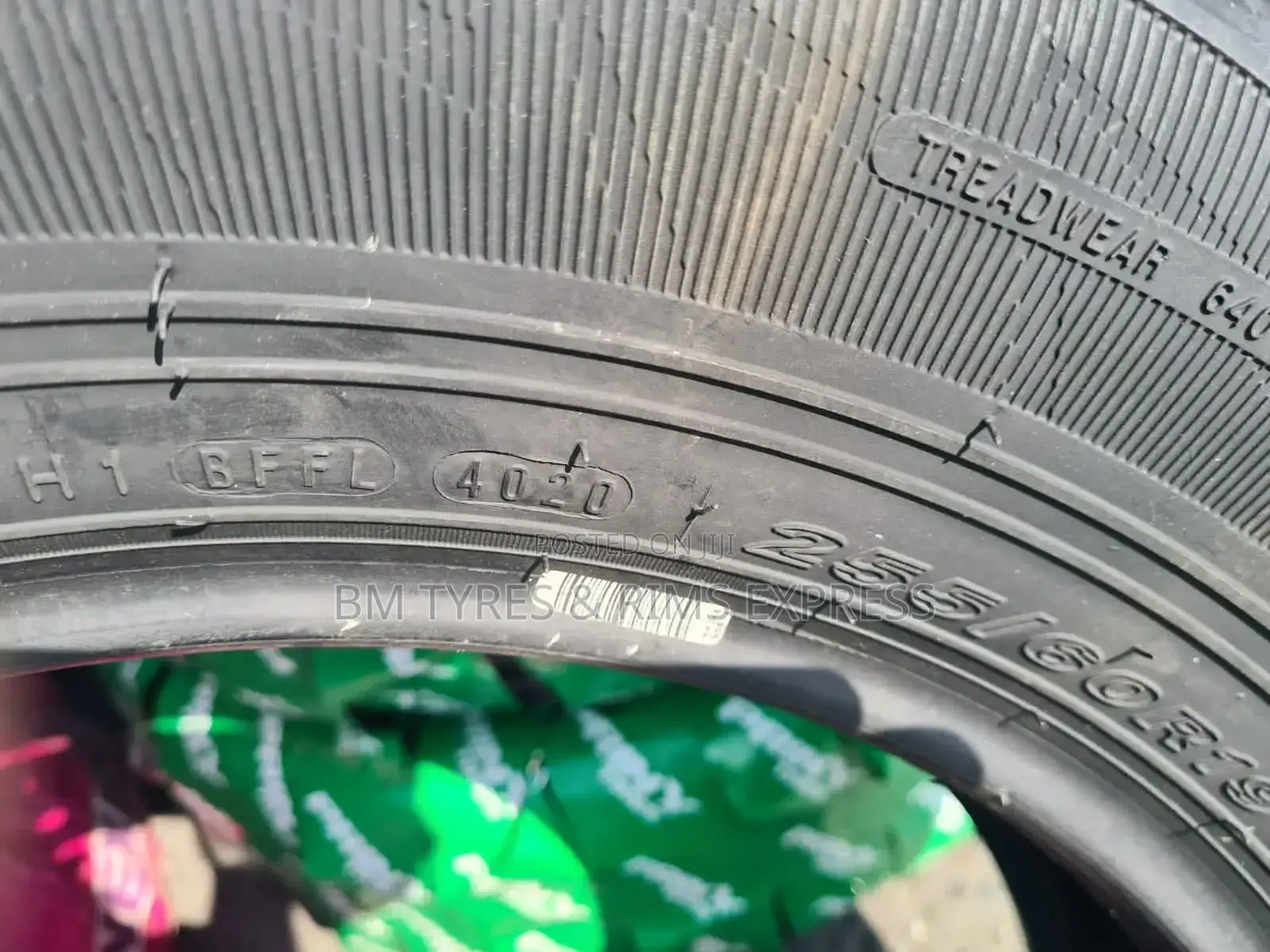 255 /60 R19 Nexen Tires (Korea)