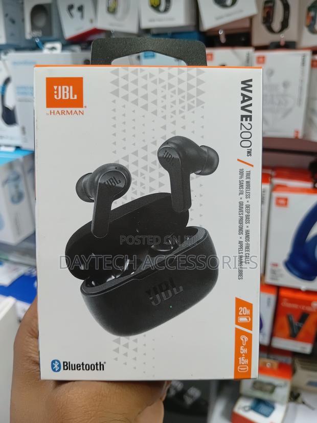 This Is a JBL Wave 200tws True Wireless Earbud Set in Black. - thumbnail 4