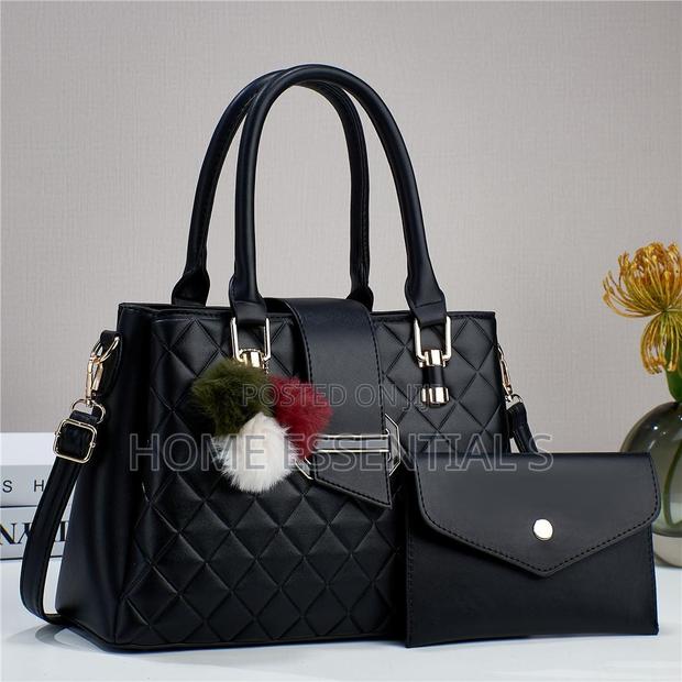 Large Luxurious Handbag - thumbnail 3