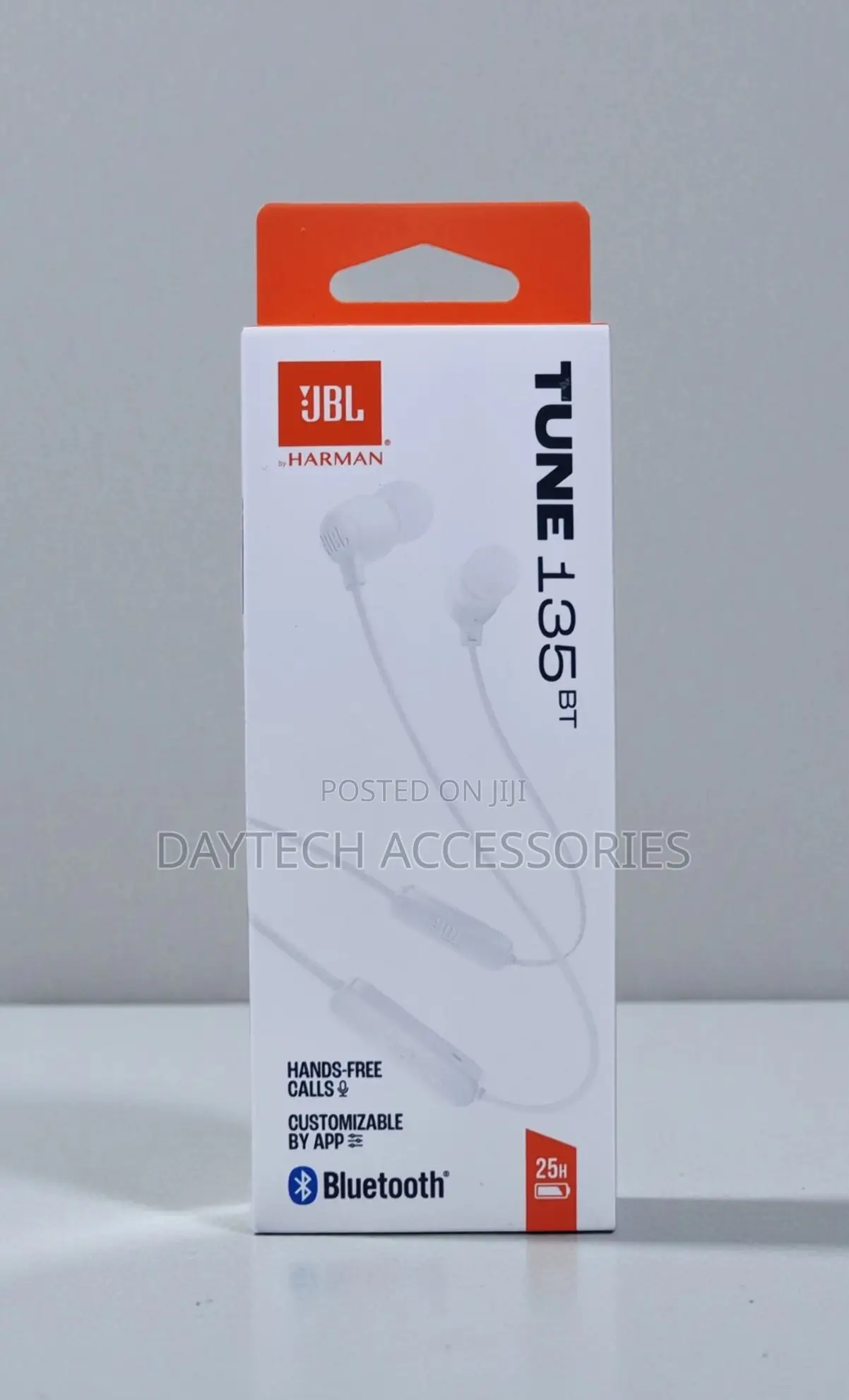 These Are JBL Tune 135bt Wireless in-Ear Headphones in Black.