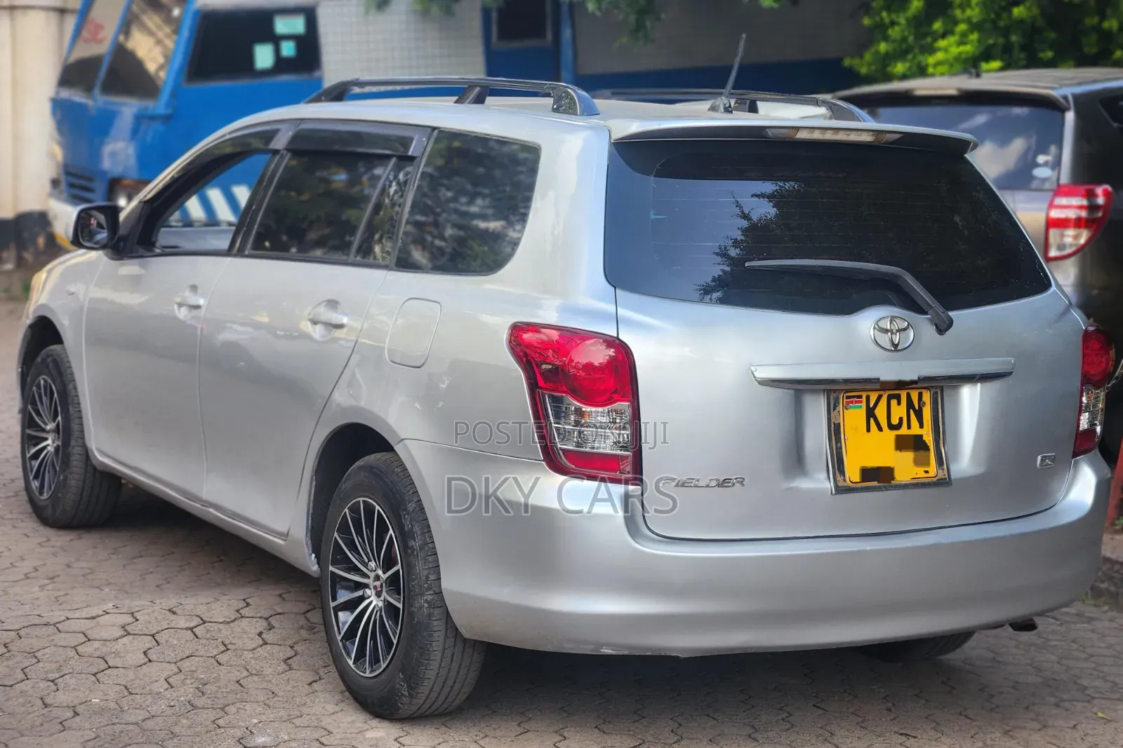 Toyota Corolla Fielder 2012 Silver