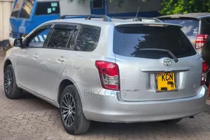 Toyota Corolla Fielder 2012 Silver