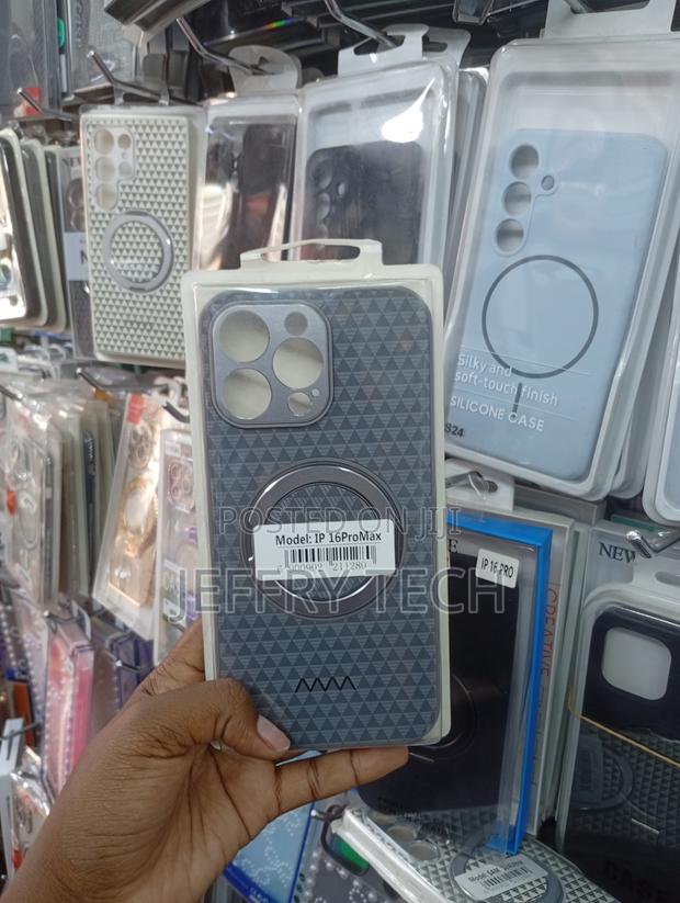 Bc Smart Case for an iPhone 16 Pro Max