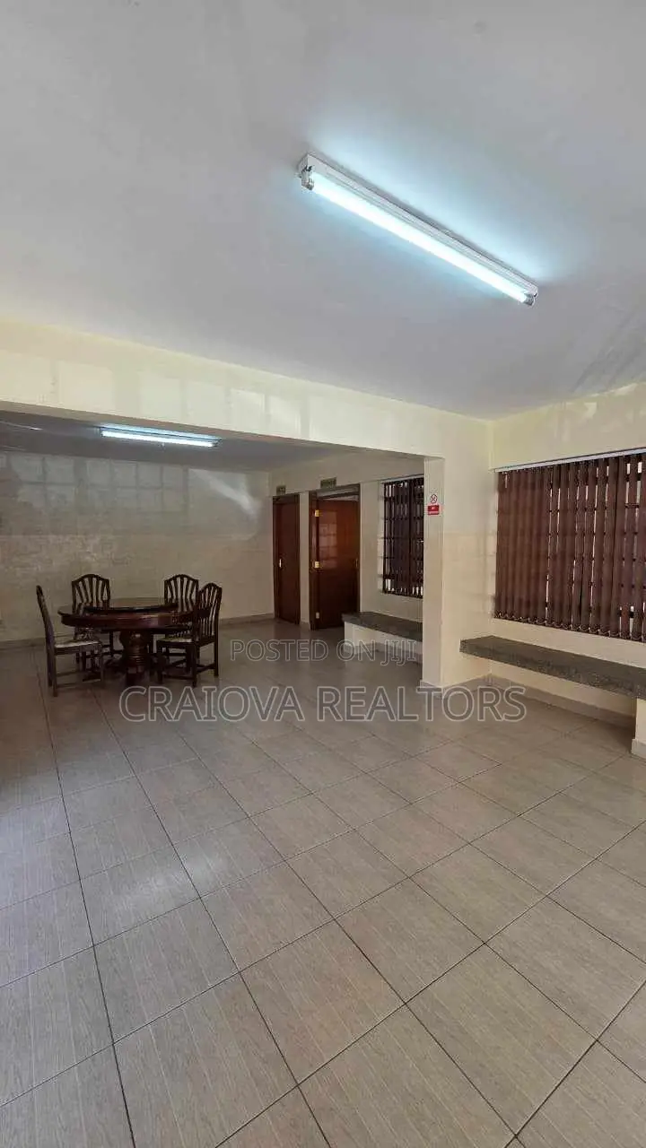 3bdrm Apartment in Parklands/Highridge for sale
