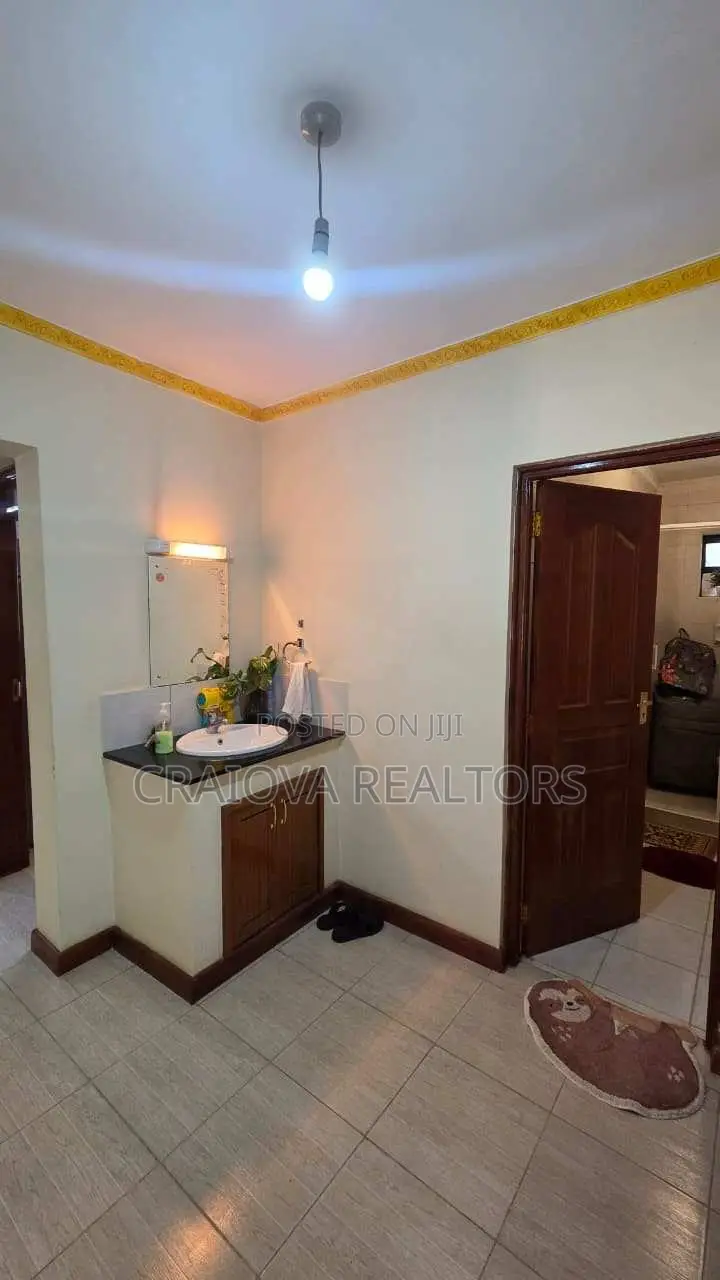 3bdrm Apartment in Parklands/Highridge for sale