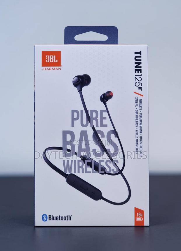 These Are JBL Tune 125bt Wireless Neckband Headphones in Black.