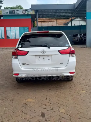Toyota Corolla Fielder 2019 White