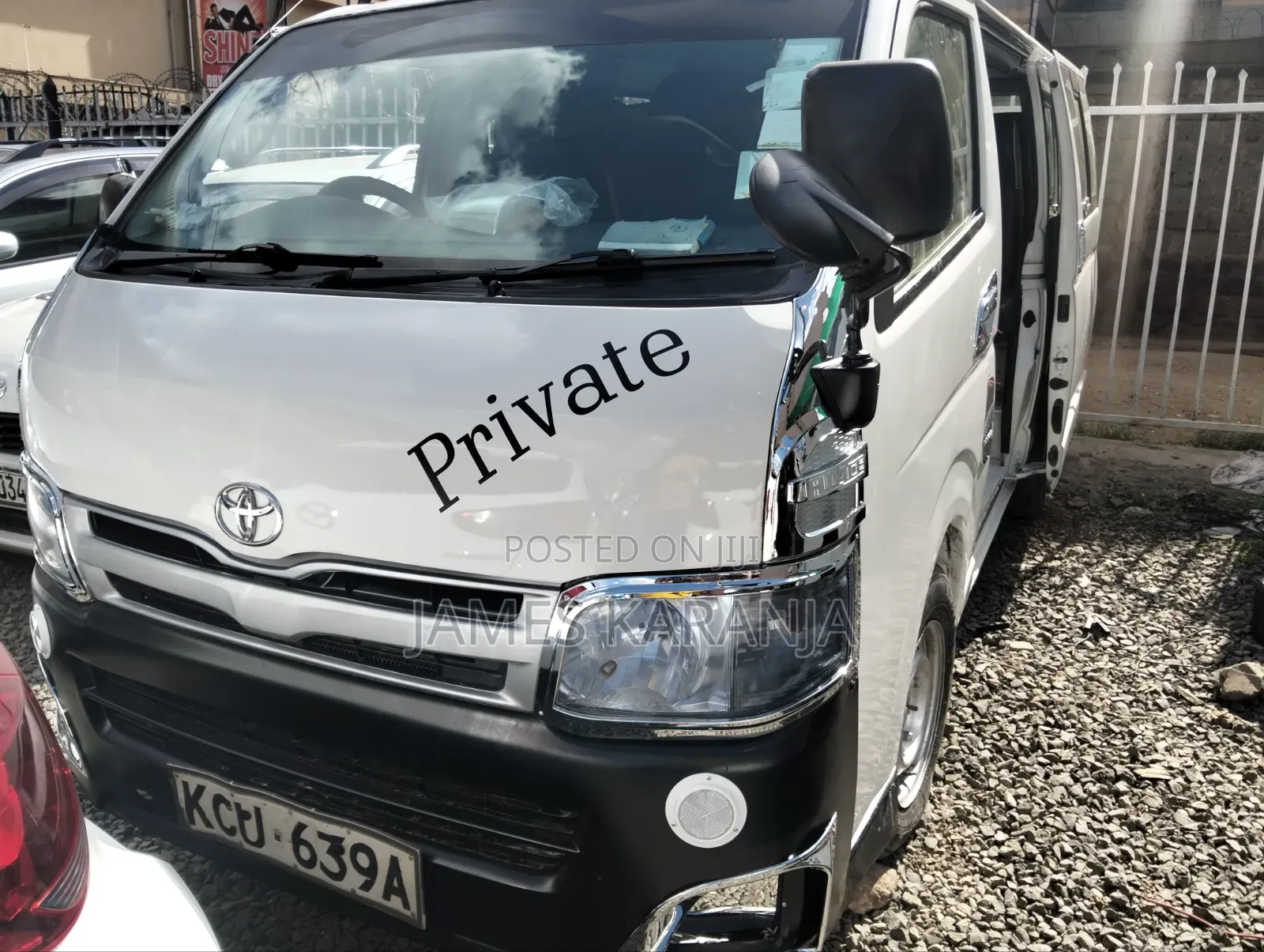 Toyota HiAce 2013 White