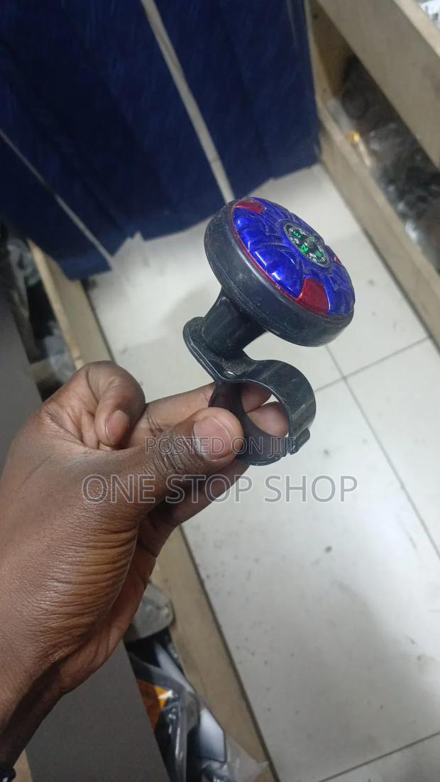 Power Handle Steering Knob With Compass for Navigation Assistance