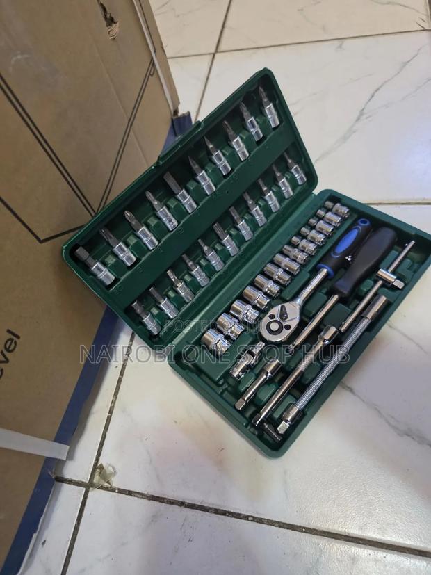 46 Pieces Wrench Socket Set