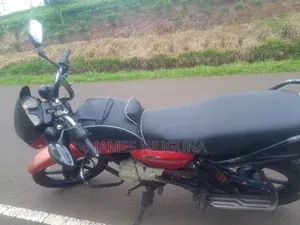 Bajaj Boxer 150 UG 2022 Red