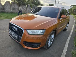 Audi Q3 2013 Gold