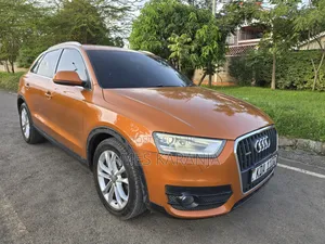 Audi Q3 2013 Gold
