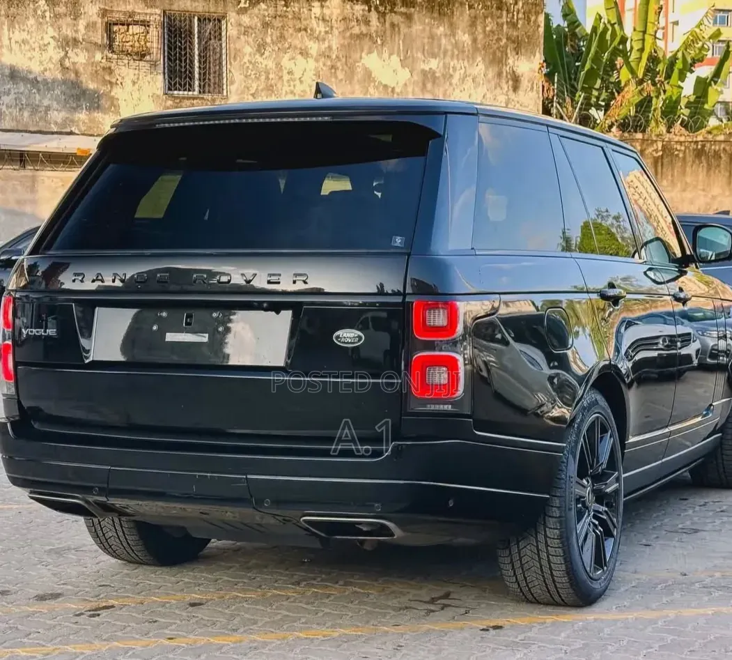 Land Rover Range Rover Vogue 2019 Black