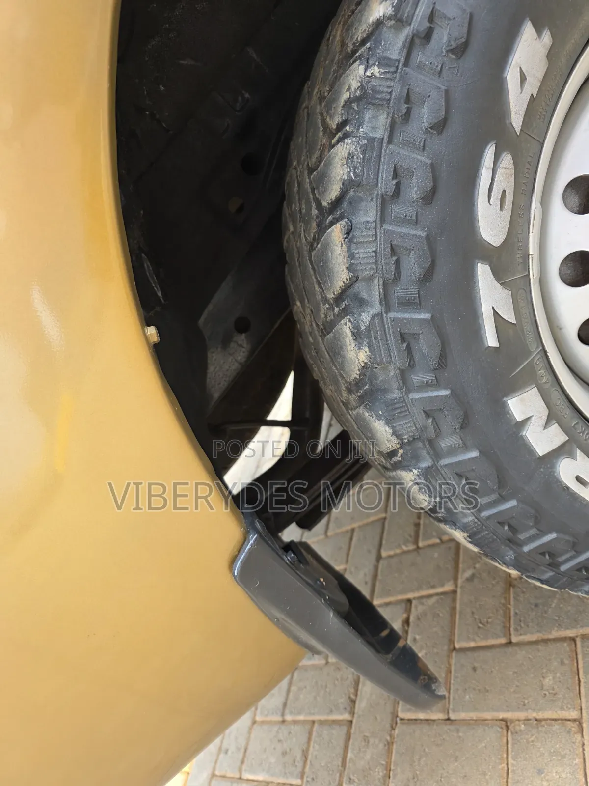 Mitsubishi L200 2012 Gold