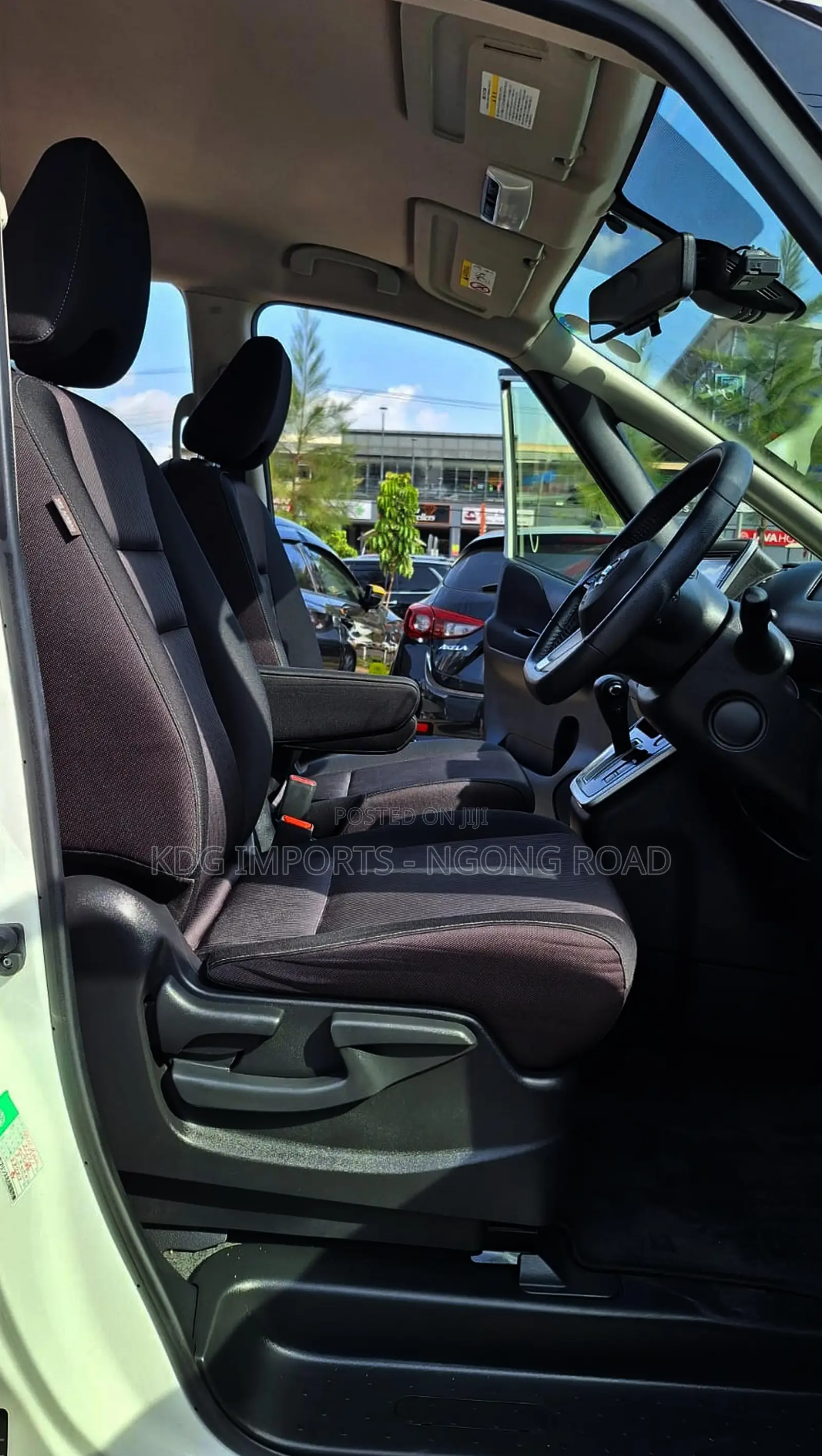 Nissan Serena 2019 White