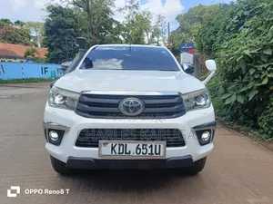 Toyota Hilux 2018 Off white