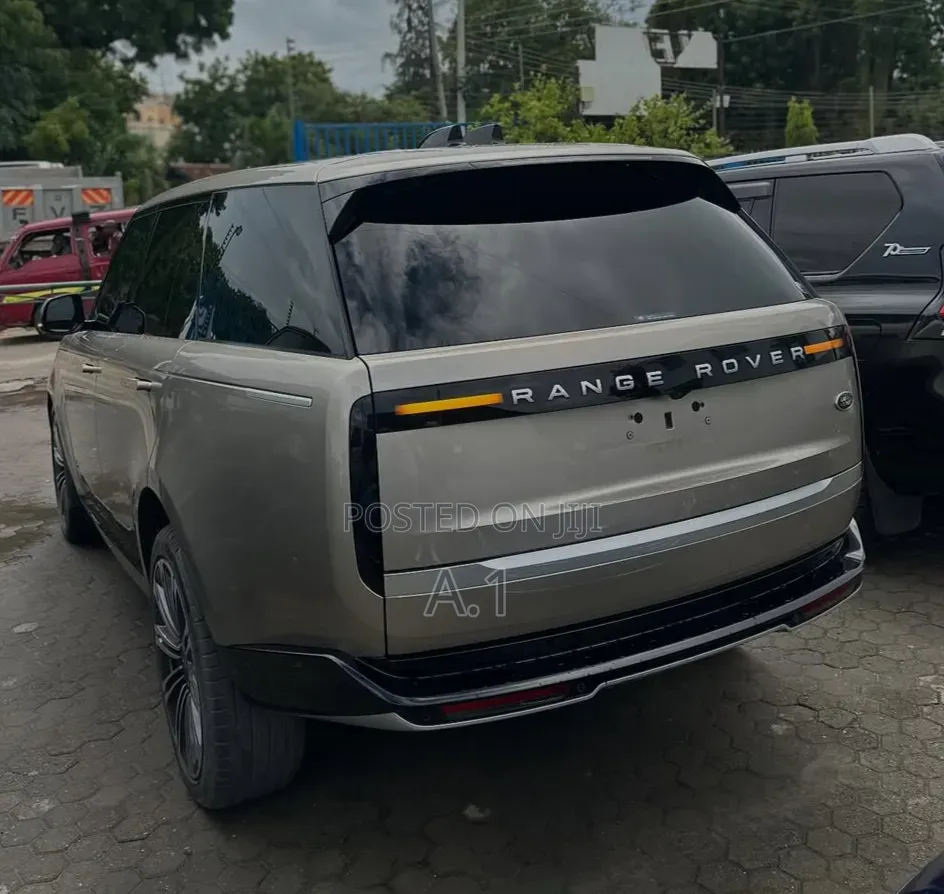 Land Rover Range Rover Autobiography LWB 2023 Gold
