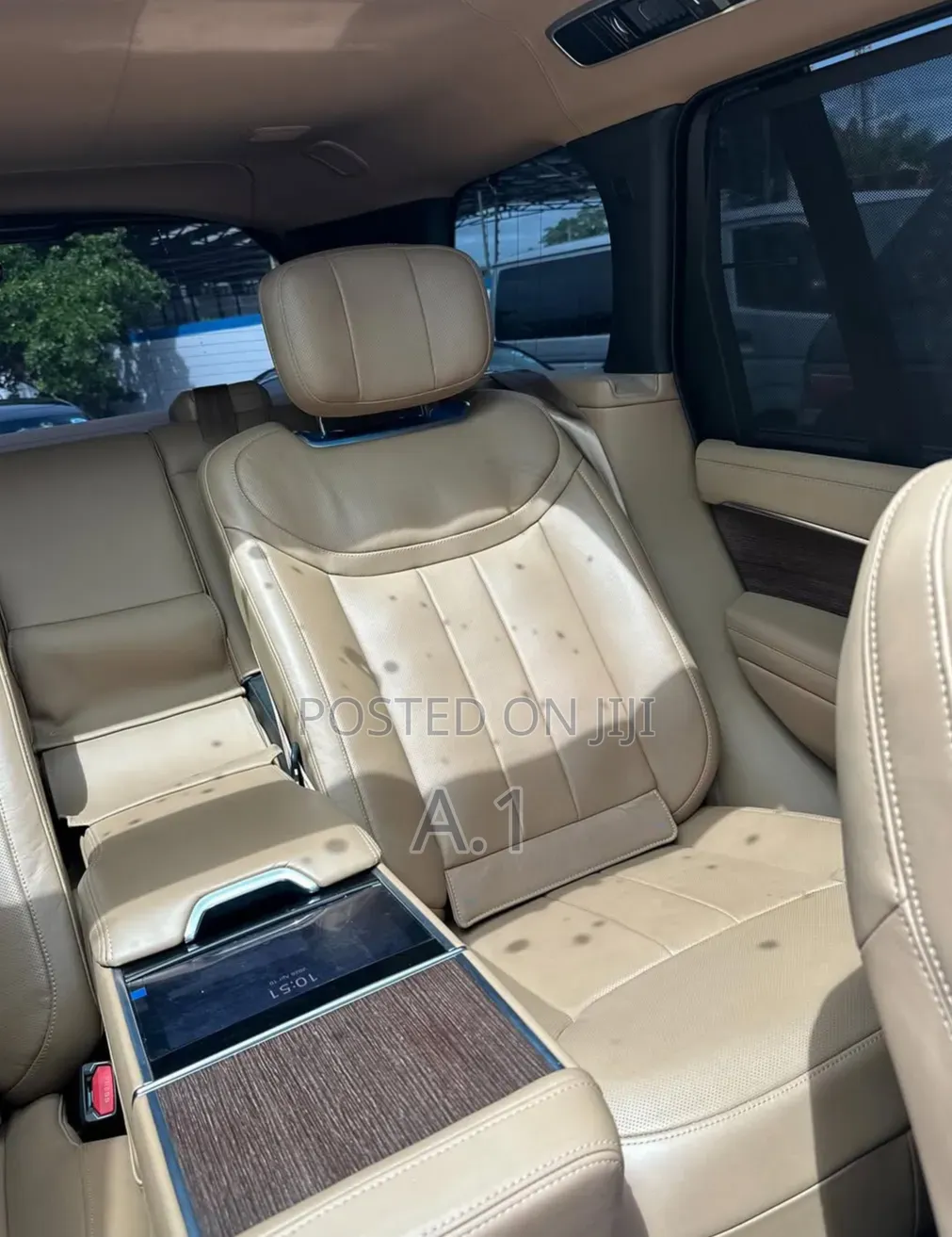 Land Rover Range Rover Autobiography LWB 2023 Gold