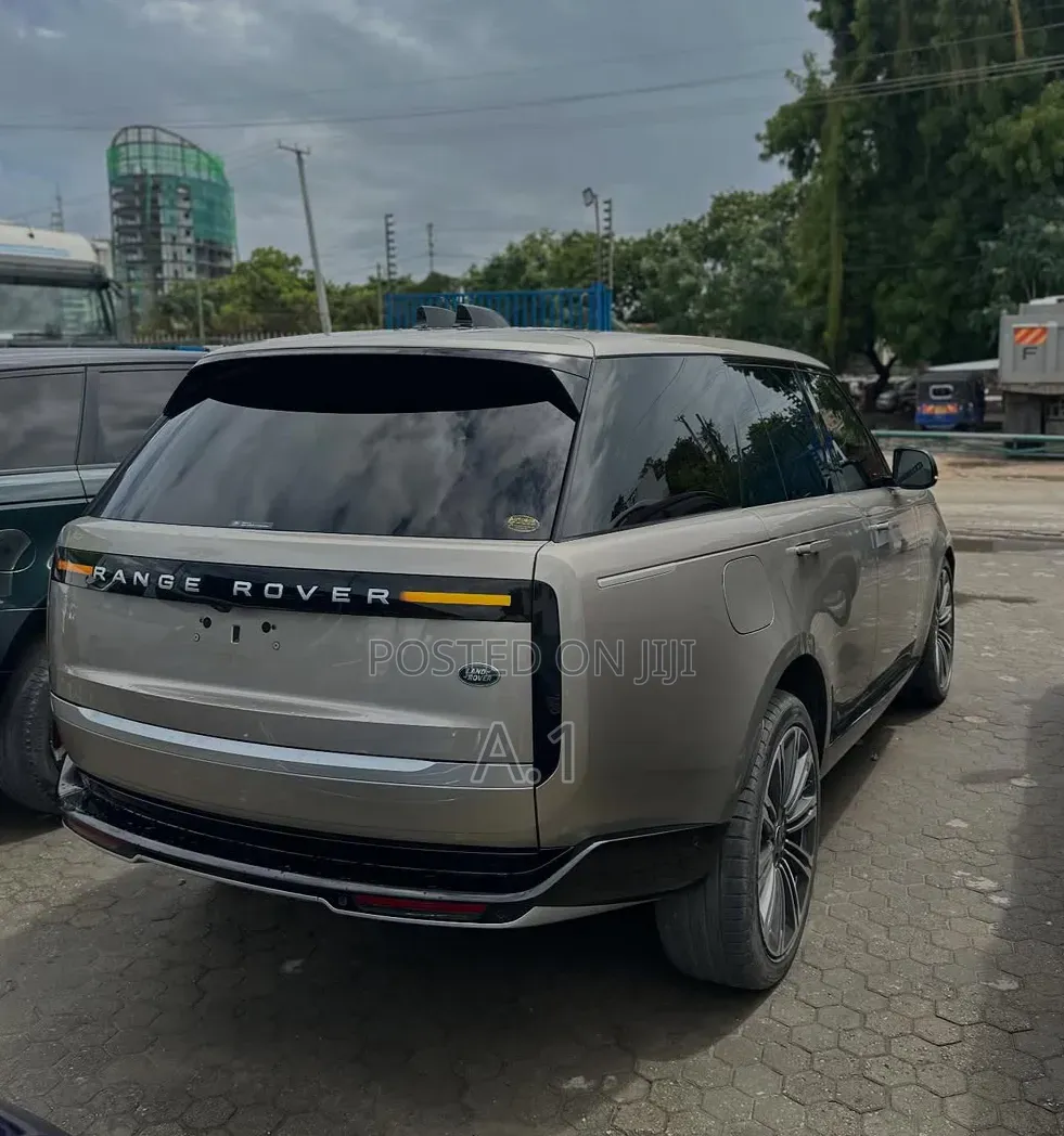Land Rover Range Rover Autobiography LWB 2023 Gold