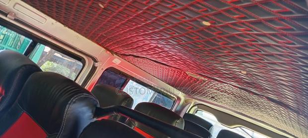 Toyota HiAce 2010 Silver - thumbnail 5