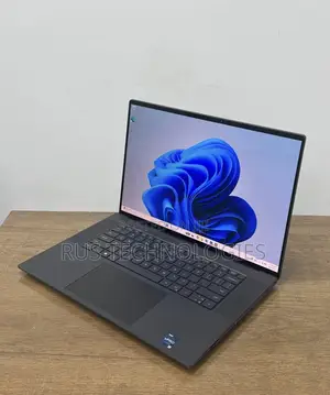 Laptop Dell Precision 5680 64GB Intel Core i7 SSD 512GB