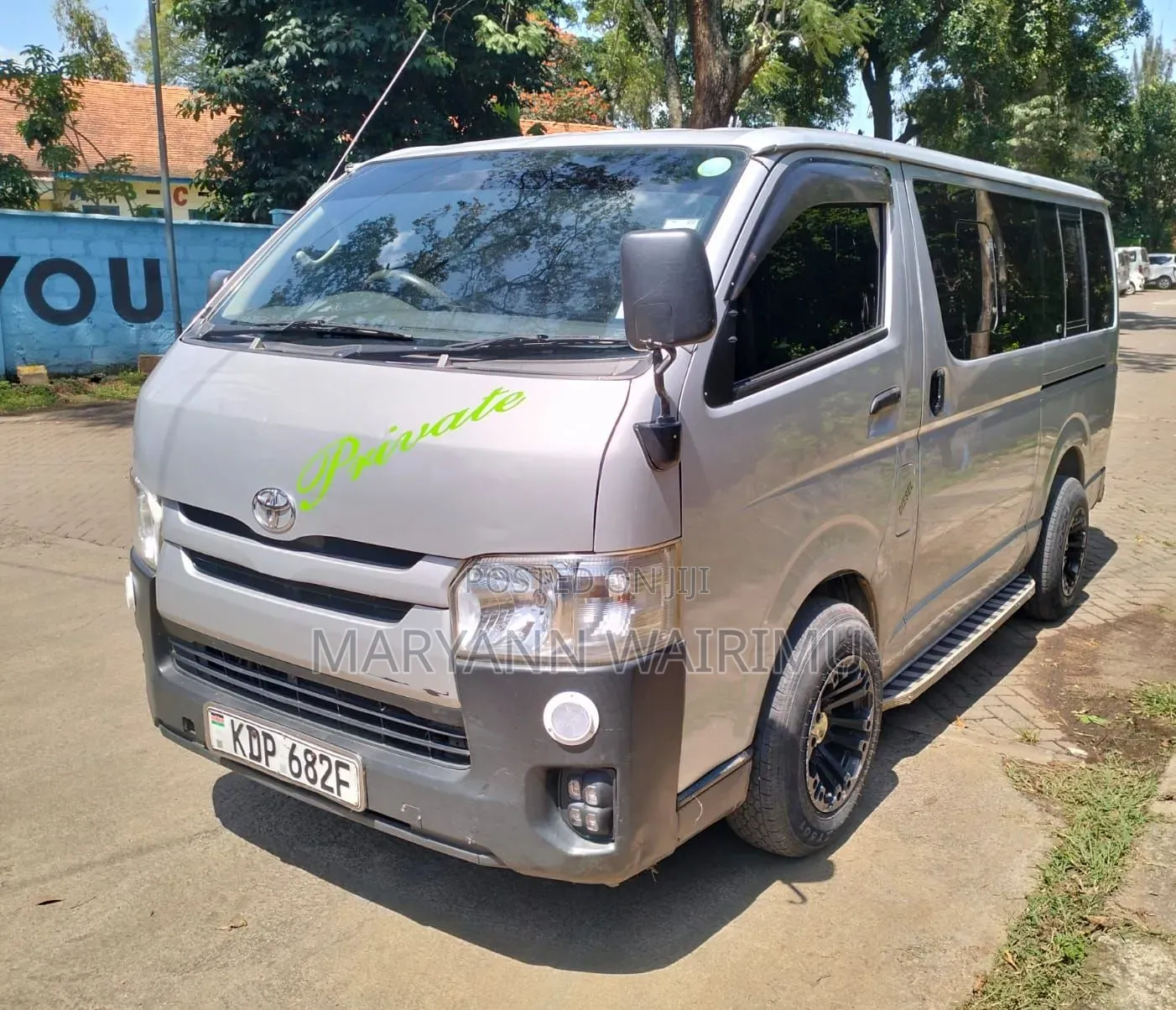 Toyota HiAce 2016 Silver