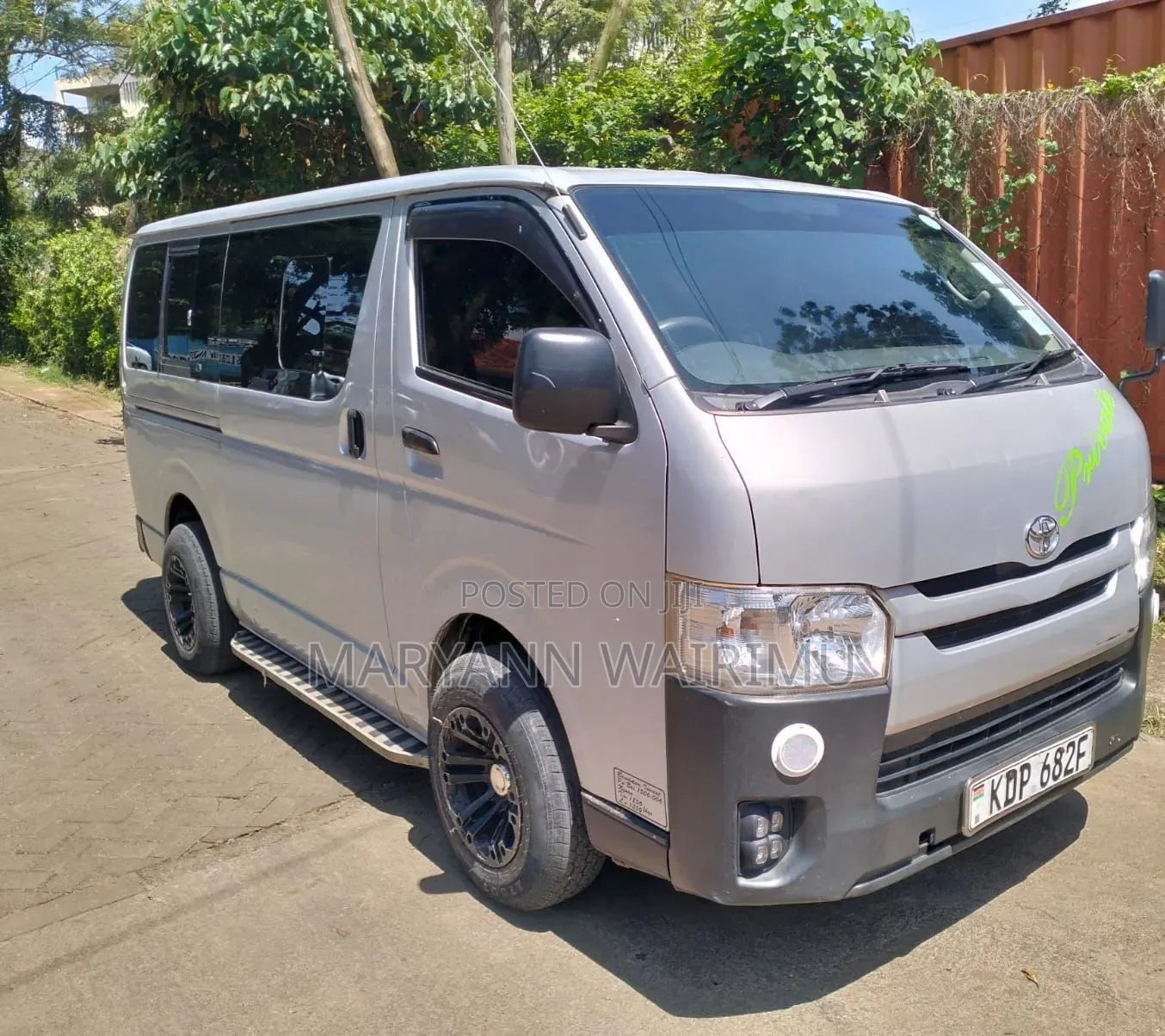 Toyota HiAce 2016 Silver