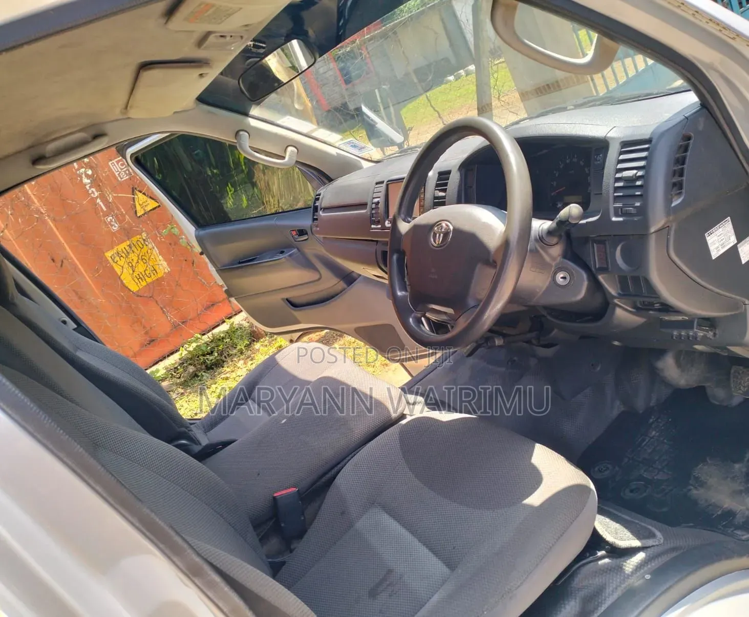 Toyota HiAce 2016 Silver