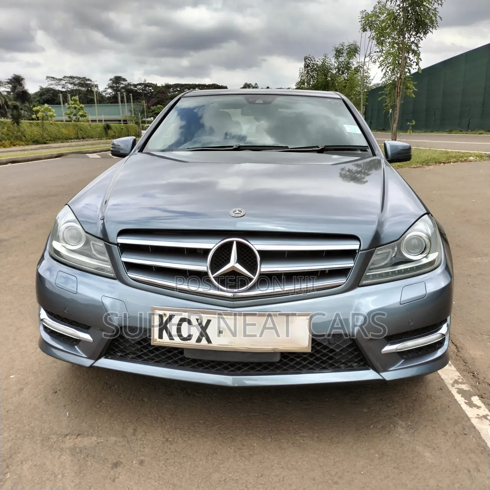 Mercedes-Benz C180 2012 Gray