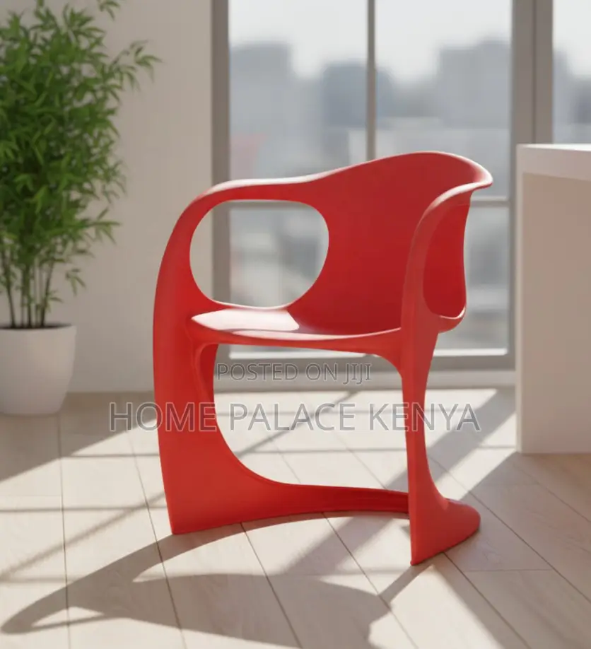 Plastic Chair: Designer Plastic Café Dining Chair