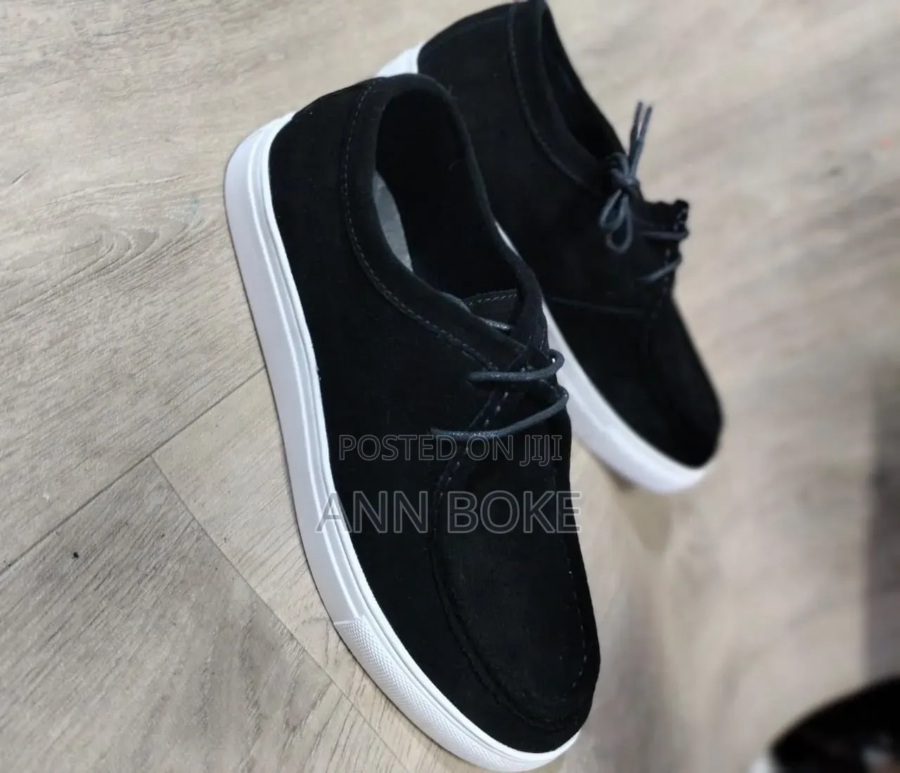 Shenbin's Leather Casuals Size 39__________46.