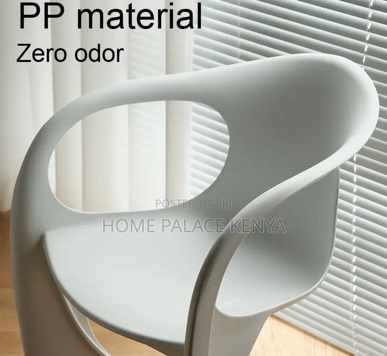 Plastic Chair: Designer Plastic Café Dining Chair