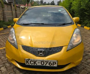 Honda Fit 2010 Yellow