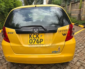Honda Fit 2010 Yellow