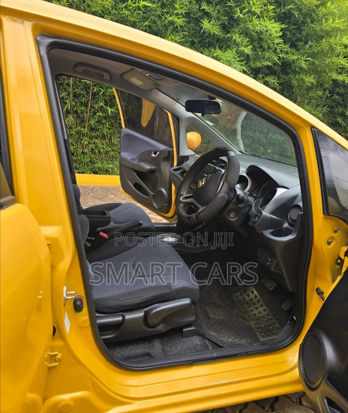 Honda Fit 2010 Yellow