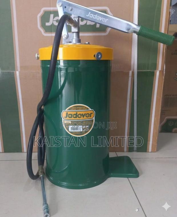 Jadever Grease Lubricator Bucket 16 KGS/Hand Operated