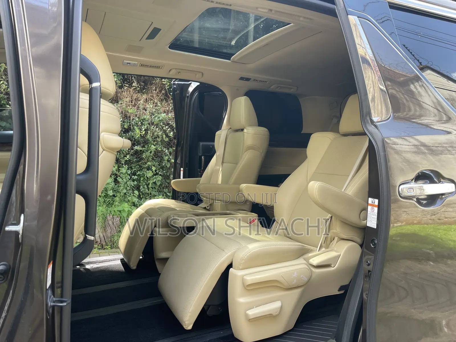 Toyota Alphard 2018 Gray
