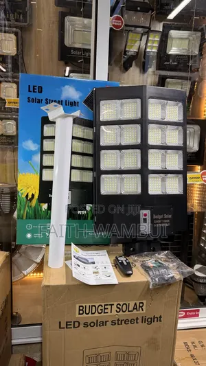 Highly Recommend 2000 Watts Solar Floodlight
