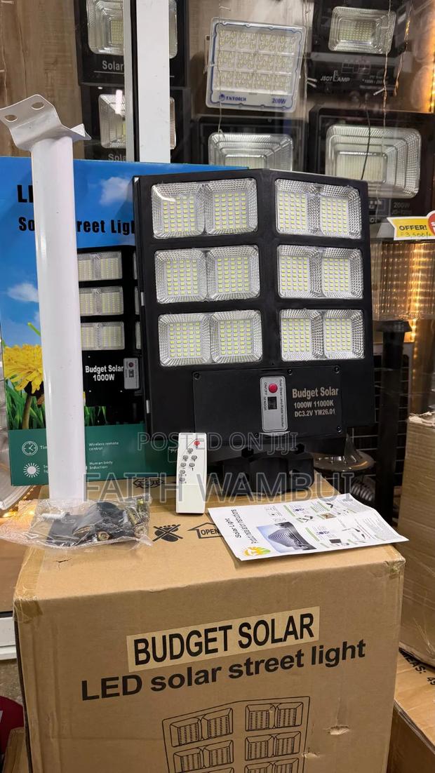 Led Solar Floodlight With Battery 1000 Watts - main view