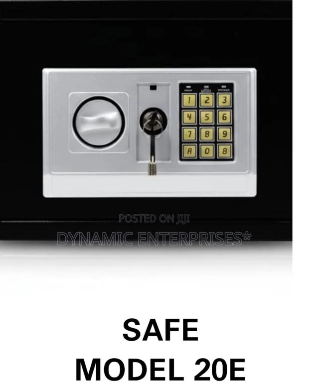 Safe Model 20e - main view