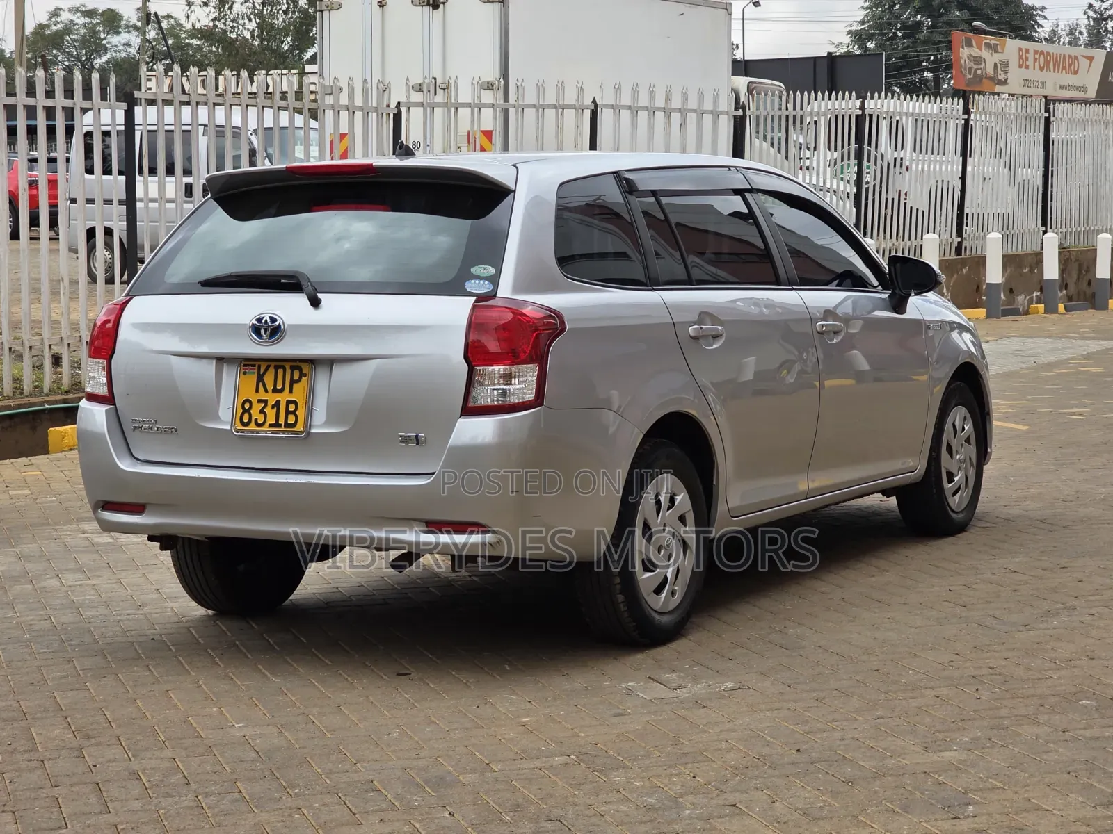 Toyota Corolla Fielder 2015 Silver