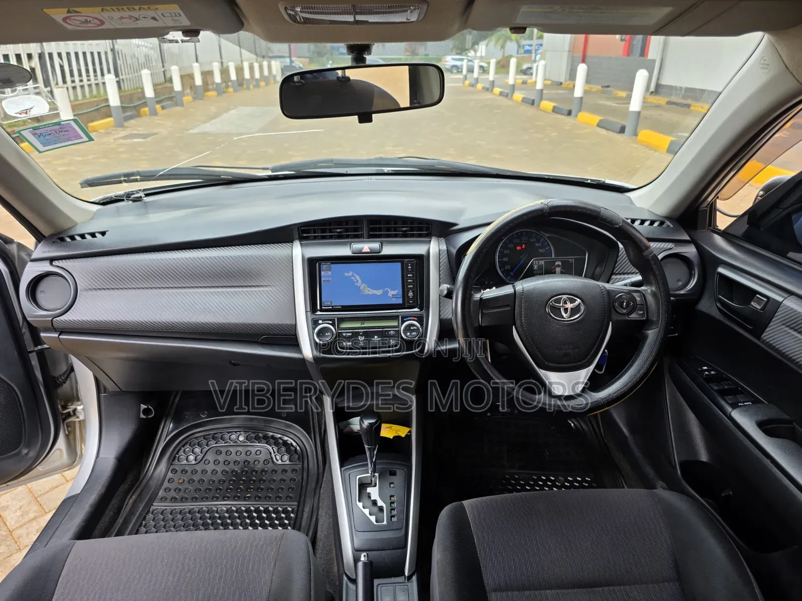 Toyota Corolla Fielder 2015 Silver