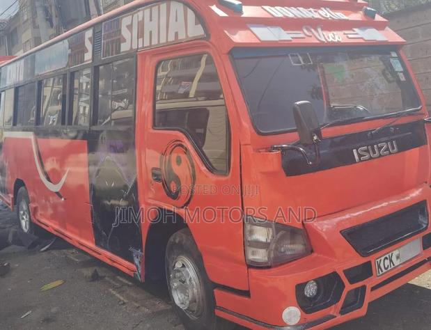 Isuzu NQR 2016 Red - thumbnail 5