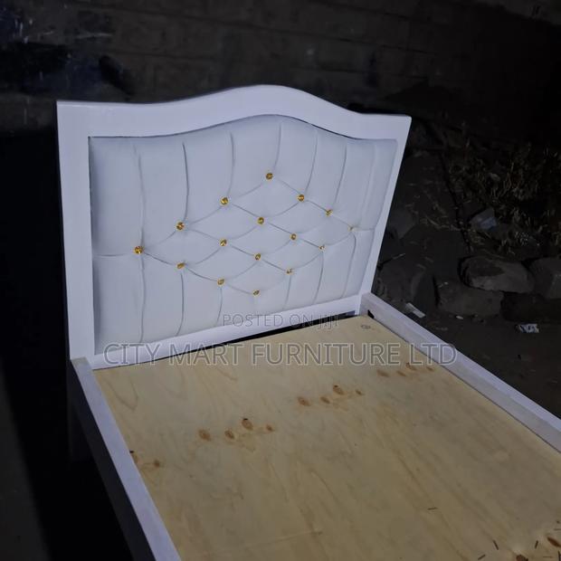 Ease Modern Mocket Beds on Offer!