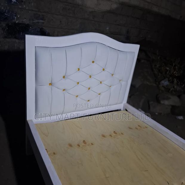 Charm Modern Mocket Beds on Offer!