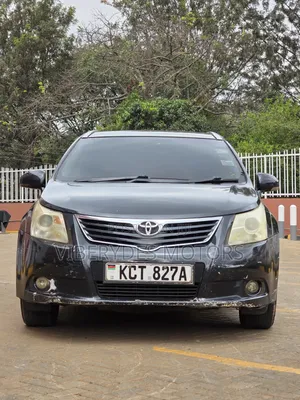 Toyota Avensis 2012 Black