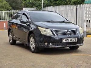 Toyota Avensis 2012 Black